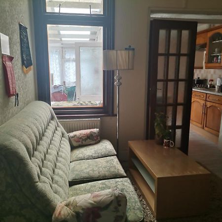 Double Room Available- London Seven Kings Seven Kings Train Station Ilford Extérieur photo